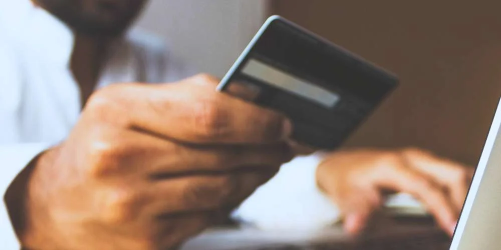 ¿Quién regula legalmente el comercio online en Chile ? 