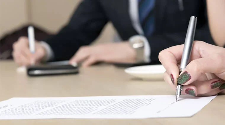 ¿Cuáles son las diferencias entre el mandato y la representación? 