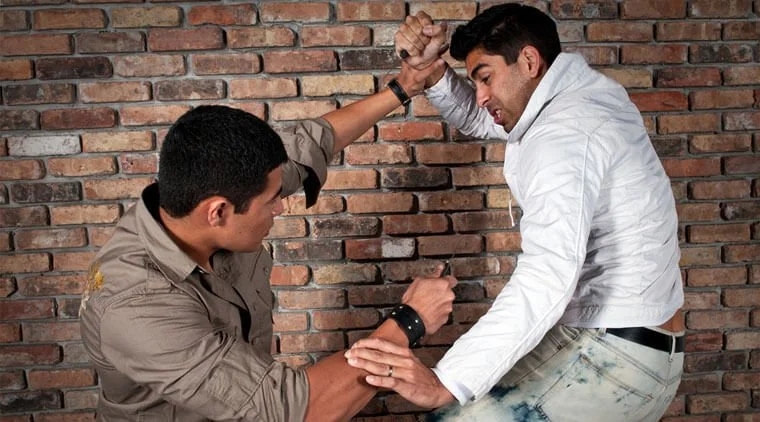 ¿Qué es la legítima defensa y cuándo puede alegarse? 